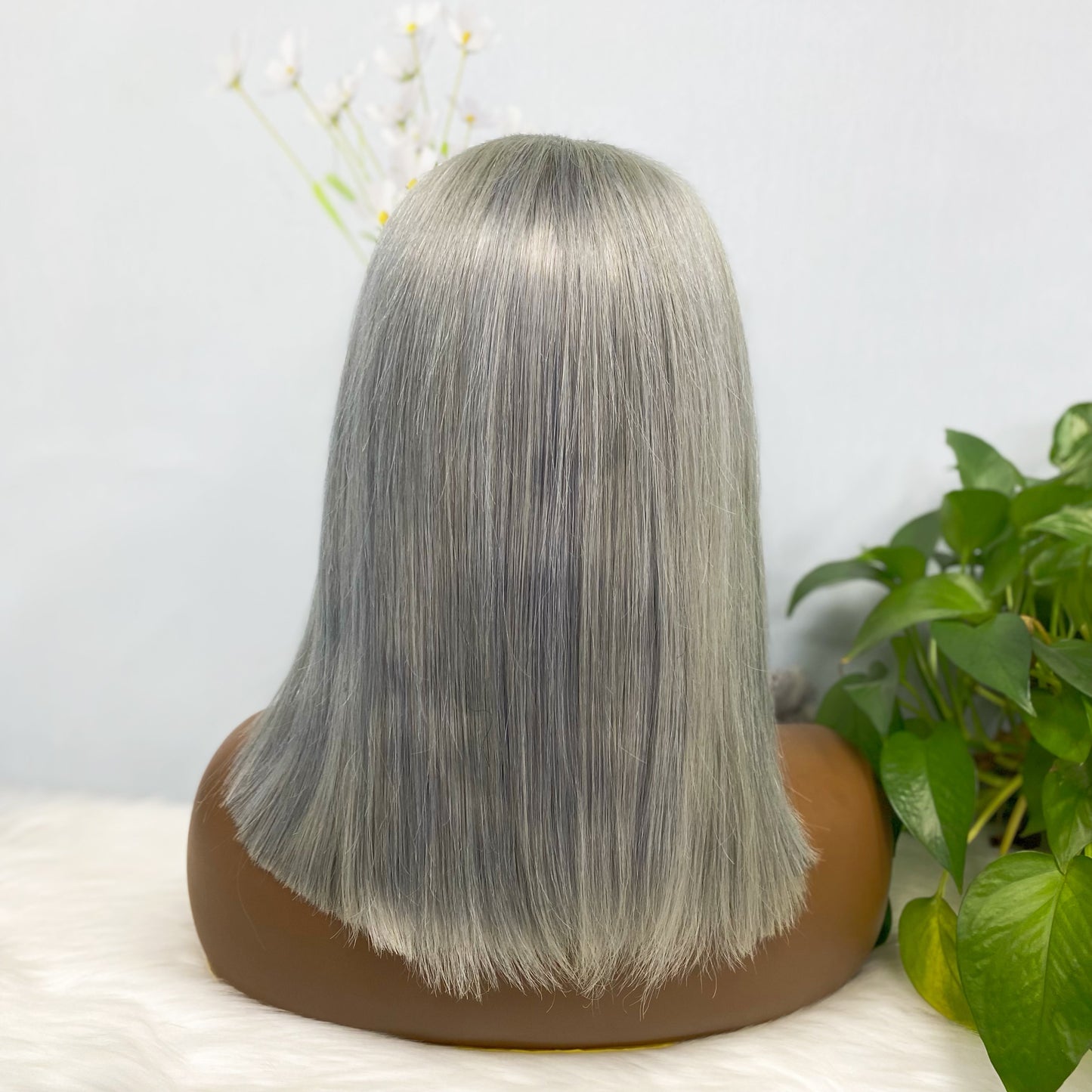 13*4 BoB Wig Perruques droites Couleur Gris Densité 200%