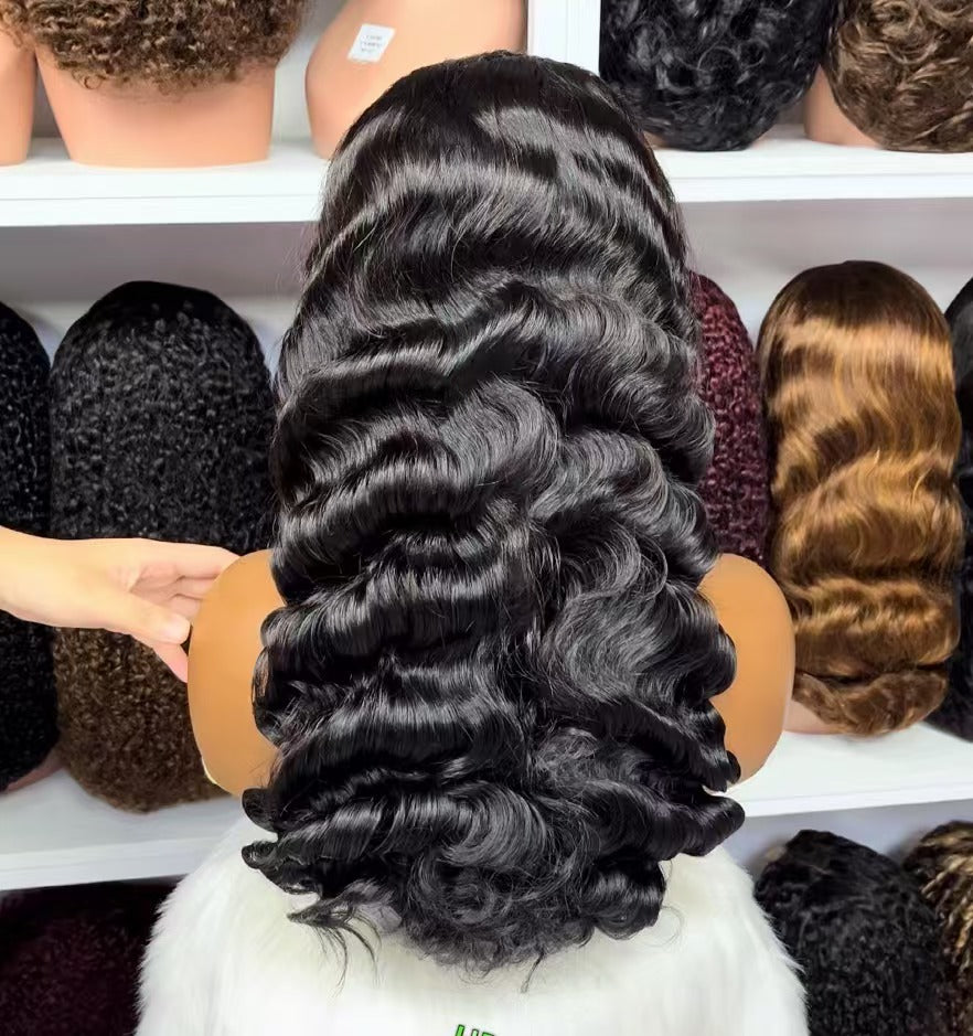 Couleur naturelle droite de perruques de cheveux humains de Vierge de couleur naturelle de perruque de dentelle de 13*4 HD HD