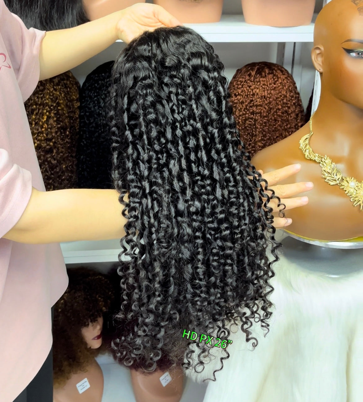 Couleur naturelle droite de perruques de cheveux humains de Vierge de couleur naturelle de perruque de dentelle de 13*4 HD HD