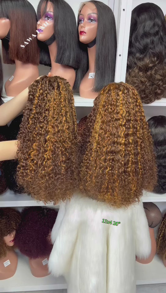 Double densité dessinée de la couleur 33# 250% de perruques de dentelle de couleur de boucle de lutin de perruque 13*4